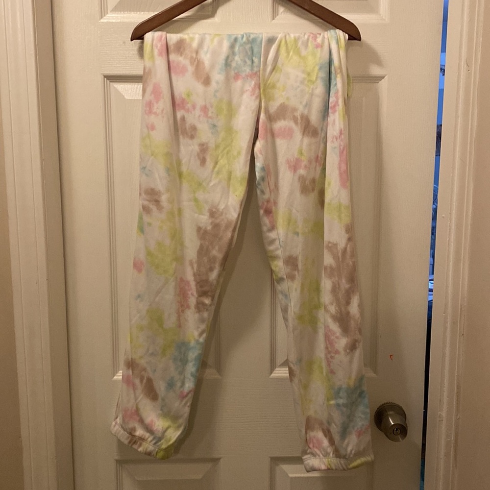 MATCHING SET - Picture 3 of 3